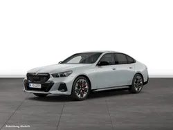 Grau Gebraucht 2024 BMW i5 Limousine | 82.815 € (Teuer)