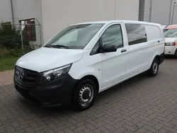 Weiß Gebraucht 2017 Mercedes Vito Van / Kleinbus | 10.900 €