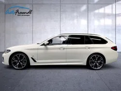 Weiß Gebraucht 2023 BMW 530 M Sport Kombi | 56.999 €