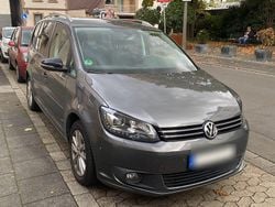Grau Gebraucht 2012 VW Touran Van / Kleinbus | 9.990 € (Etwas zu teuer)