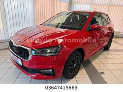 Rot Gebraucht 2023 Skoda Fabia Ambition Limousine | 17.980 € (Guter Preis)