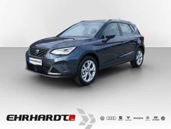 Grau Gebraucht 2024 Seat Arona FR SUV | 24.990 € (Teuer)
