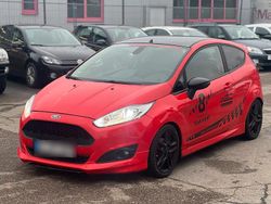 Rot Gebraucht 2015 Ford Fiesta ST Limousine | 8.480 € (Etwas zu teuer)