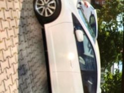 Weiß Gebraucht 2013 Honda Insight Hybrid Limousine | 9.000 €