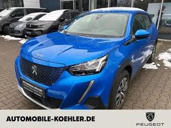 Blau/typ aussenverkleidung met Gebraucht 2021 Peugeot e-2008 Active SUV | 19.490 € (Fairer Preis)