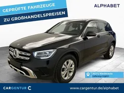 Obsidianschwarz Gebraucht 2019 Mercedes GLC200 SUV | 25.790 € (Fairer Preis)
