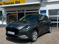 Grau Neu 2025 Suzuki Swift Comfort Limousine | 19.690 €
