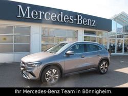 Grau Gebraucht 2024 Mercedes GLA180 SUV | 38.700 € (Fairer Preis)