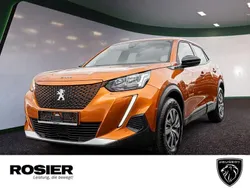 Orange Gebraucht 2022 Peugeot e-2008 Active SUV | 15.880 € (Superpreis)
