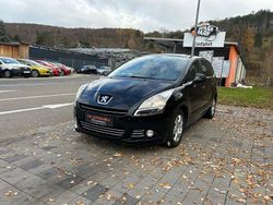 Noir perla nera Gebraucht 2013 Peugeot 5008 Active Van / Kleinbus | 4.999 € (Fairer Preis)