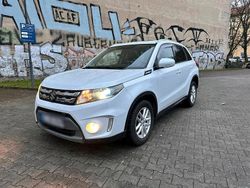 Weiß Gebraucht 2016 Suzuki Vitara Limousine | 13.500 € (Fairer Preis)