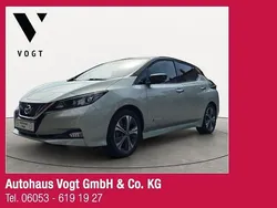 Grün Gebraucht 2021 Nissan Leaf Tekna Kleinwagen | 14.900 € (Fairer Preis)