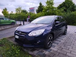 Blau Gebraucht 2012 Ford Focus Trend Kombi | 5.500 €