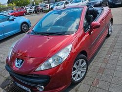 Rot Gebraucht 2008 Peugeot 207 CC Cabrio | 1.900 € (Fairer Preis)