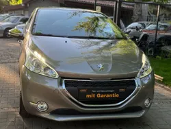 Braun Gebraucht 2013 Peugeot 208 Active Kleinwagen | 5.499 € (Fairer Preis)