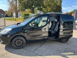 Schwarz Gebraucht 2014 Citroën Berlingo Van / Kleinbus | 6.000 € (Fairer Preis)