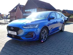 Blau Gebraucht 2024 Ford Focus ST-Line Limousine | 25.990 € (Guter Preis)