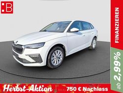 Weiss Gebraucht 2024 Skoda Scala Selection Kleinwagen | 24.490 € (Etwas zu teuer)
