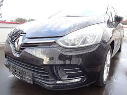 Schwarz Gebraucht 2017 Renault Clio IV LIMITED Limousine | 7.990 € (Fairer Preis)