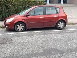 Rot Gebraucht 2007 Renault Scénic II Avantage Van / Kleinbus | 699 € (Superpreis)