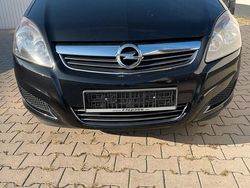 Schwarz Gebraucht 2014 Opel Zafira Family Van / Kleinbus | 3.900 € (Superpreis)