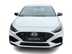 Weiß Neu 2025 Hyundai i30 Limousine | 25.970 € (Fairer Preis)