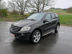 Schwarz Gebraucht 2008 Mercedes ML320 SUV | 6.900 € (Guter Preis)