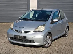 Silber Gebraucht 2006 Toyota Aygo Kleinwagen | 999 € (Guter Preis)