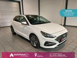 Weiß Gebraucht 2021 Hyundai i30 Limousine | 17.990 € (Guter Preis)