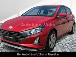 Rot Neu 2025 Hyundai i20 Comfort Limousine | 18.470 € (Fairer Preis)