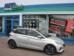 Silber Gebraucht 2023 Hyundai i20 Limousine | 18.990 € (Etwas zu teuer)