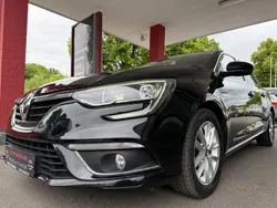 Schwarz Gebraucht 2016 Renault Mégane IV Kombi | 9.990 €