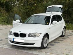 Weiß Gebraucht 2011 BMW 116 Kleinwagen | 6.470 € (Fairer Preis)