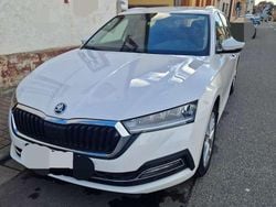 Weiß Gebraucht 2020 Skoda Octavia First Edition Kombi | 16.499 € (Fairer Preis)