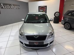 Silber Gebraucht 2012 Skoda Fabia Family Kleinwagen | 5.999 € (Fairer Preis)