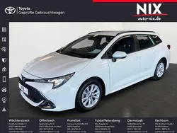 Schneeweiß Gebraucht 2023 Toyota Corolla Business Edition | 25.700 € (Etwas zu teuer)