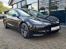 Schwarz Gebraucht 2021 Tesla Model 3 Standard Range Plus Limousine | 17.490 € (Fairer Preis)