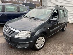 Grau Gebraucht 2010 Dacia Logan MCV Lauréate Kombi | 3.990 € (Etwas zu teuer)