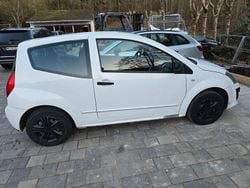 Weiß Gebraucht 2009 Citroën C2 Kleinwagen | 1.450 € (Guter Preis)