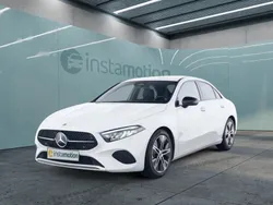 Weiß Gebraucht 2024 Mercedes A200 Progressive Limousine | 33.240 € (Teuer)