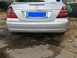 Grau Gebraucht 2002 Mercedes E240 Limousine | 2.900 € (Fairer Preis)