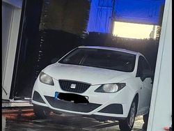 Weiß Gebraucht 2011 Seat Ibiza Kleinwagen | 2.600 € (Guter Preis)