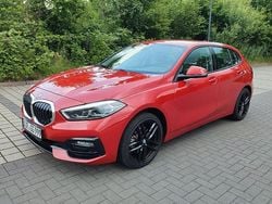 Rot Gebraucht 2023 BMW 118 Sport Line Kleinwagen | 21.499 € (Guter Preis)