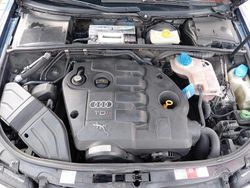 Blau Gebraucht 2004 Audi A4 Kombi | 900 € (Superpreis)