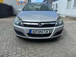 Silber Gebraucht 2006 Opel Astra Edition Kombi | 3.990 € (Etwas zu teuer)