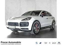 Grau Gebraucht 2021 Porsche Cayenne GTS SUV | 86.999 € (Teuer)