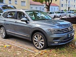 Grau Gebraucht 2019 VW Tiguan Allspace Highline SUV | 27.600 € (Fairer Preis)