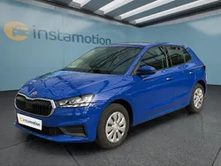 Blau Gebraucht 2023 Skoda Fabia Limousine | 14.849 € (Guter Preis)