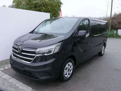 Midnight black Neu 2024 Renault Trafic Evolution Van | 37.800 € (Fairer Preis)