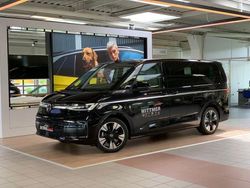 Schwarz Gebraucht 2024 VW T7 Style Van | 63.990 € (Teuer)